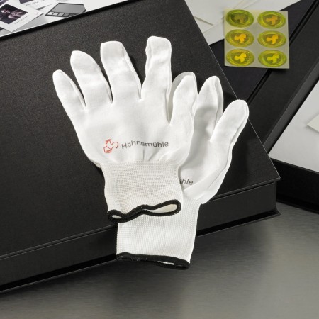 hahnemuehle-gloves.jpg